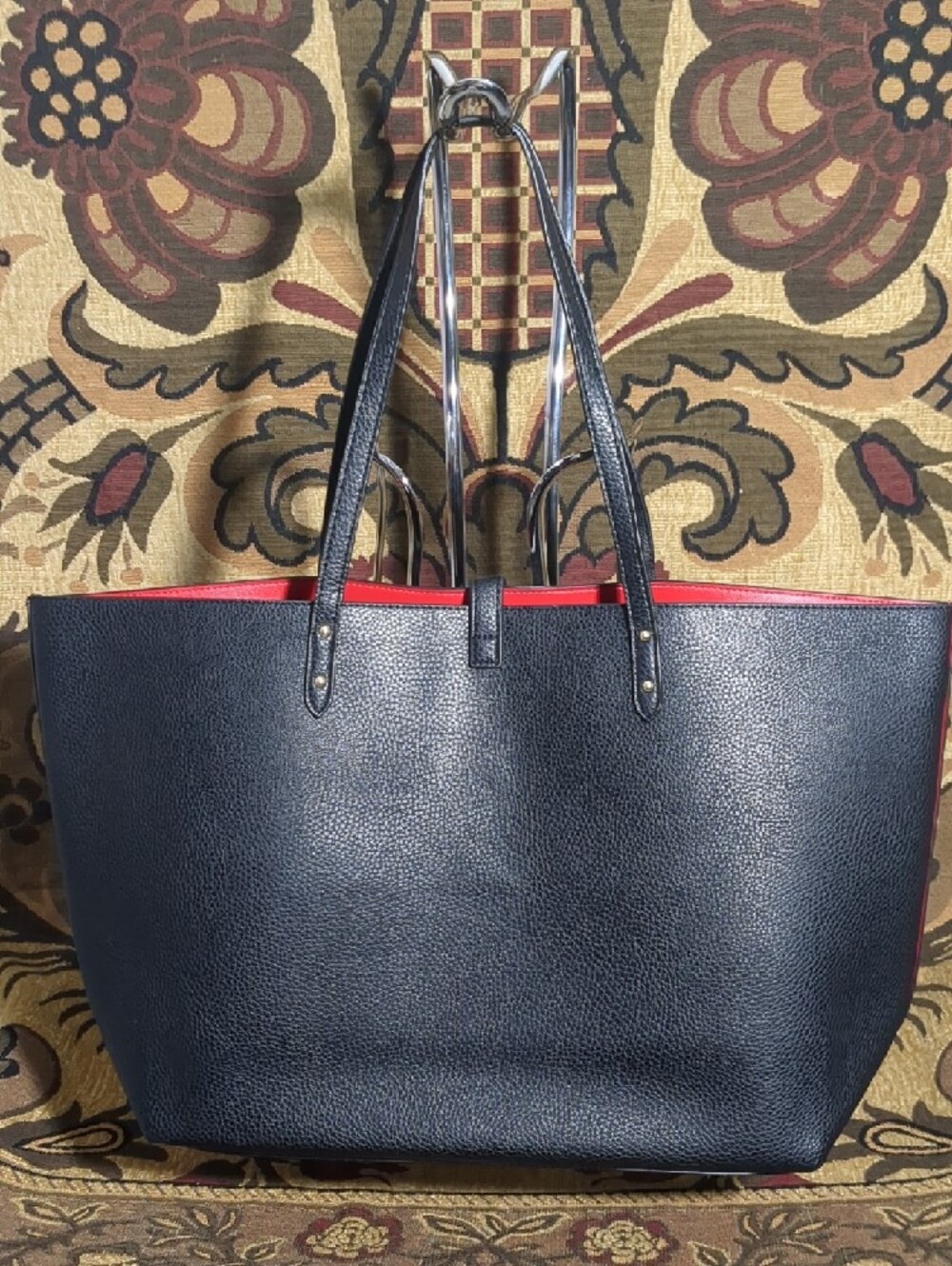 Victoria's Secret Black Tote with Red Trim and Red XOXO Pouch - Picture 5 of 7